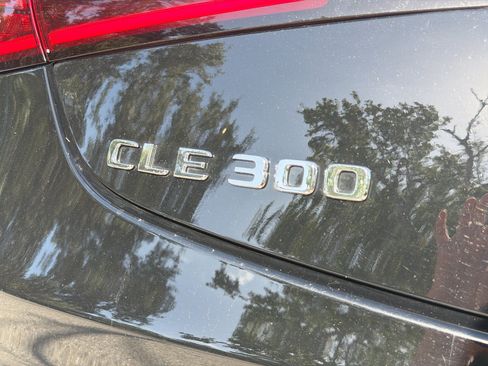 Used 2025 Mercedes-Benz CLE 300 4MATIC Cabriolet image 11