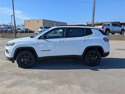 New 2026 Jeep Compass Latitude image 6