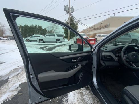 Used 2023 Subaru Outback Premium image 19
