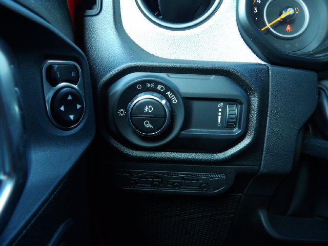 Used 2025 Jeep Gladiator Sport AWD/4WD image 21