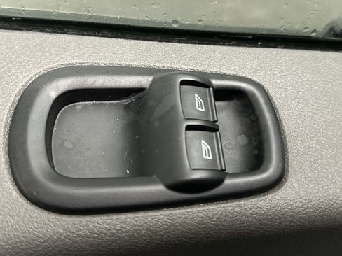 Used 2023 Ford Transit 350 XLT image 19