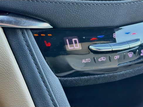 Used 2019 Cadillac XT5 Luxury FWD image 21