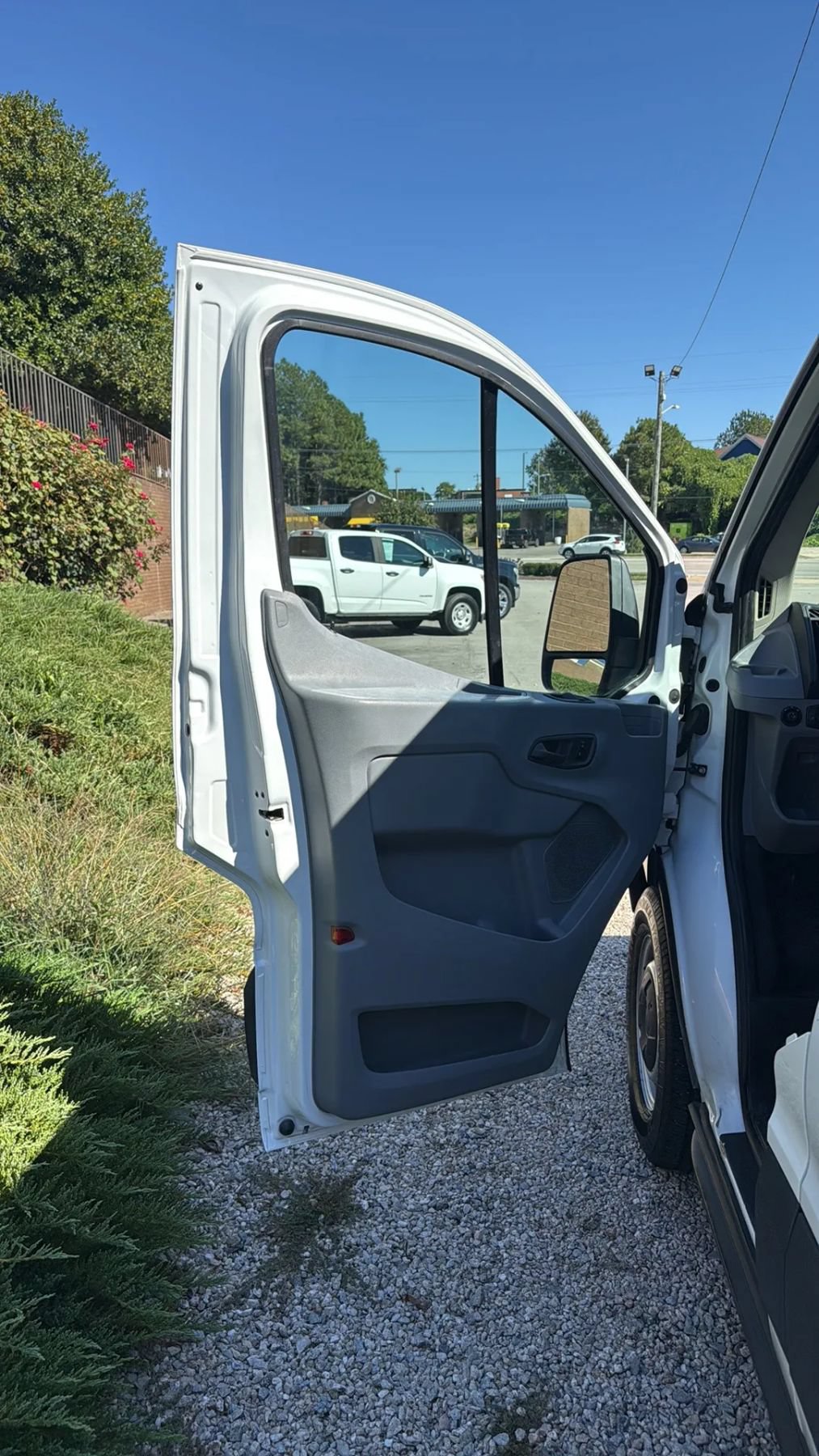 Used 2016 Ford Transit 150 130 Low Roof RWD image 25