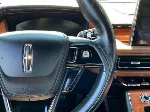 Used 2020 Lincoln Aviator Reserve w/ Elements Package Plus AWD/4WD image 12