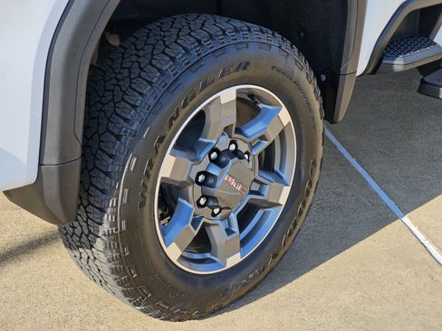 New 2026 GMC Sierra 2500 SLT w/ Texas SLT Premium Package image 8