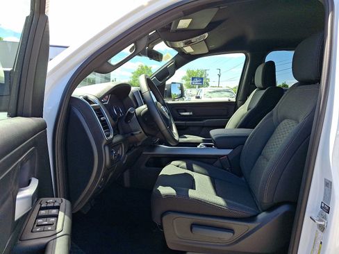 New 2026 RAM 1500 Express AWD/4WD image 9