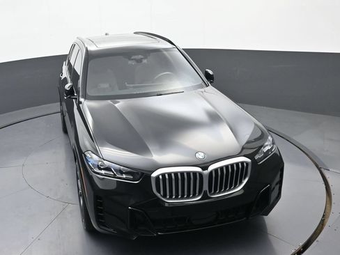 Used 2024 BMW X5 xDrive40i w/ M Sport Package AWD/4WD image 31