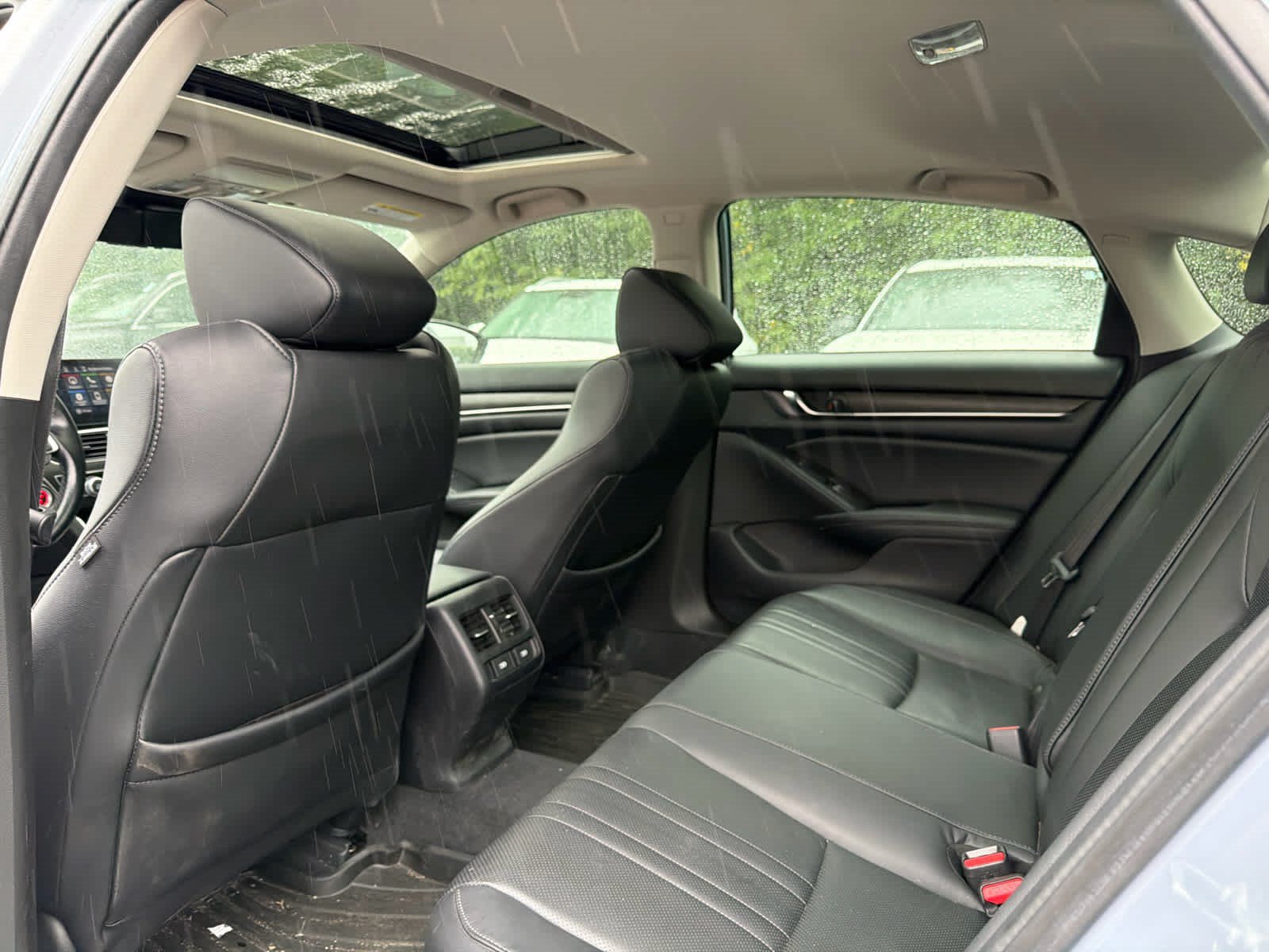 Used 2022 Honda Accord Touring image 6