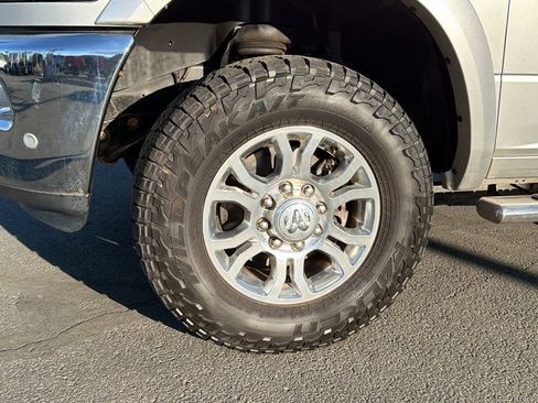 Used 2018 RAM 3500 Laramie w/ Convenience Group image 9