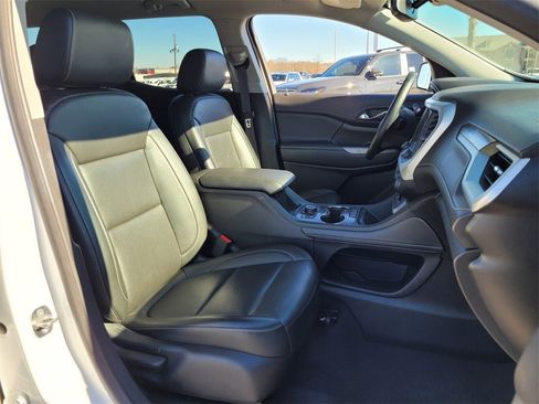 Used 2023 GMC Acadia SLT image 14