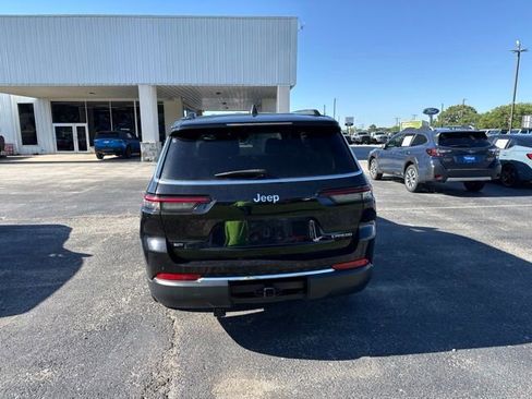 Used 2023 Jeep Grand Cherokee L Laredo w/ Luxury Tech Group I RWD image 6