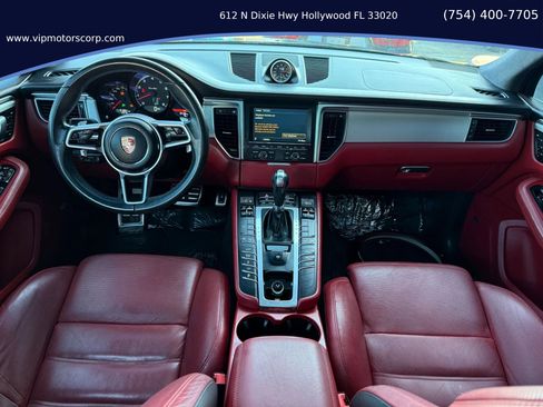 Used 2015 Porsche Macan Turbo image 14