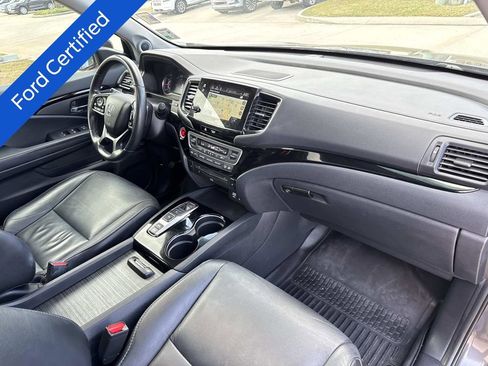 Used 2019 Honda Pilot Touring image 13