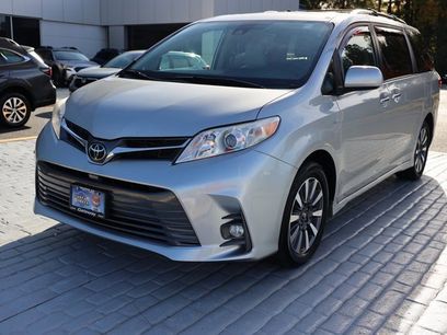 Used 2020 Toyota Sienna XLE