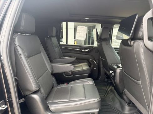 Used 2024 GMC Yukon XL Denali w/ Denali Reserve Package AWD/4WD image 31