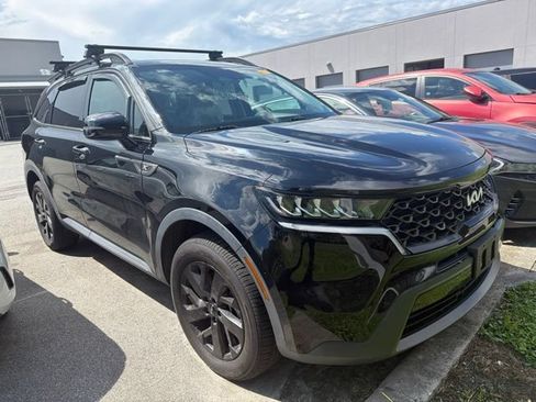 Certified 2023 Kia Sorento S AWD/4WD image 2