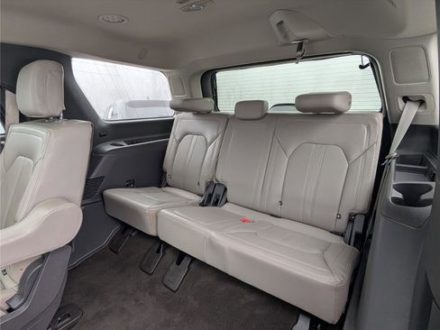 Used 2021 Ford Expedition Limited image 14
