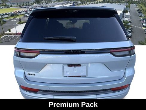 New 2026 Jeep Grand Cherokee Limited Reserve image 5