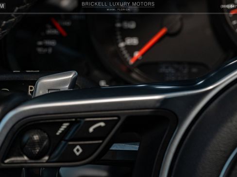 Used 2018 Porsche 911 Carrera image 30