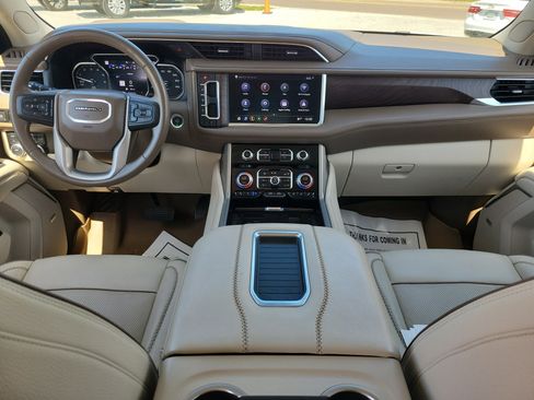 Certified 2021 GMC Yukon Denali w/ Denali Premium Package image 12
