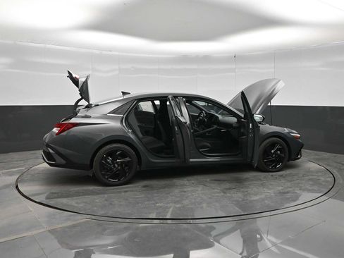 New 2026 Hyundai Elantra SEL Sport FWD image 42