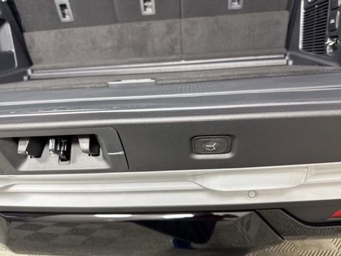 New 2025 Ford Expedition Platinum w/ Stealth Appearance Package image 29