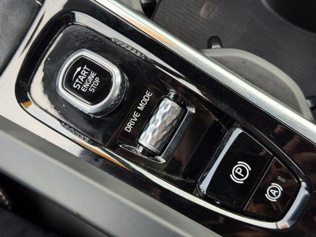 Used 2019 Volvo S60 T6 R-Design AWD/4WD image 38