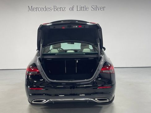 Used 2023 Mercedes-Benz E 350 4MATIC Sedan image 5