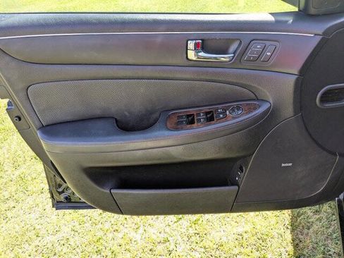 Used 2011 Hyundai Genesis 3.8 w/ Technology Pkg 4 image 12