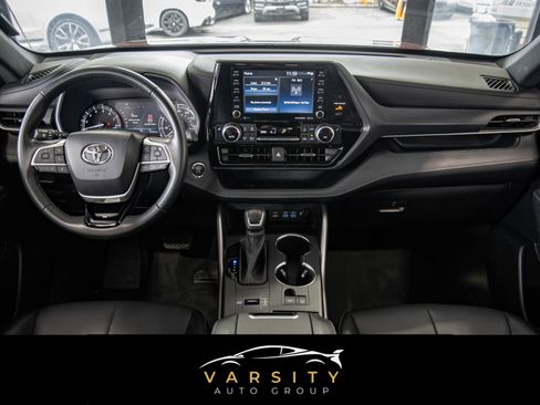 Used 2022 Toyota Highlander XSE FWD image 7