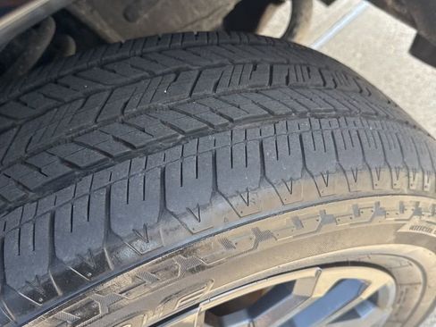 Used 2023 Toyota Tundra Platinum w/ Advanced Package AWD/4WD image 9