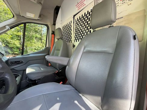 Used 2019 Ford Transit 150 148 Medium Roof RWD image 16