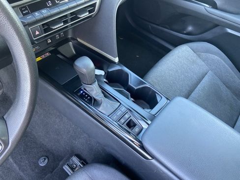 Used 2025 Toyota Camry LE FWD image 24