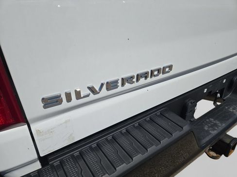 Used 2024 Chevrolet Silverado 2500 Custom AWD/4WD image 12