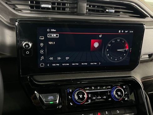 Used 2023 GMC Sierra 1500 AT4 w/ Technology Package image 18