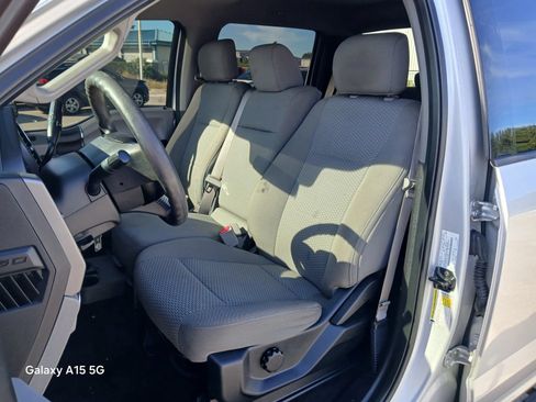 Used 2017 Ford F150 XLT AWD/4WD image 11
