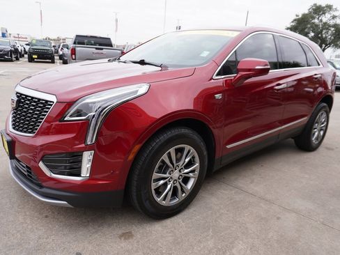 Used 2021 Cadillac XT5 Premium Luxury image 3