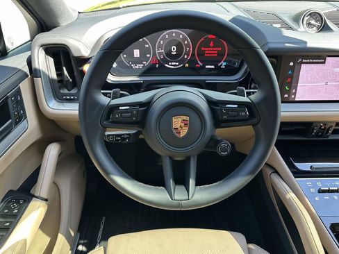 Used 2026 Porsche Cayenne Coupe AWD/4WD image 15