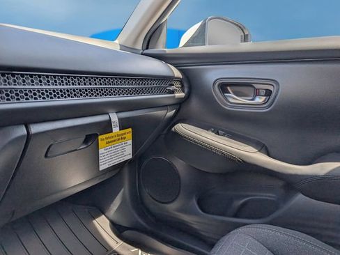 New 2026 Honda HR-V LX image 23
