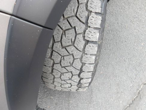 Used 2015 Jeep Cherokee Trailhawk AWD/4WD image 23
