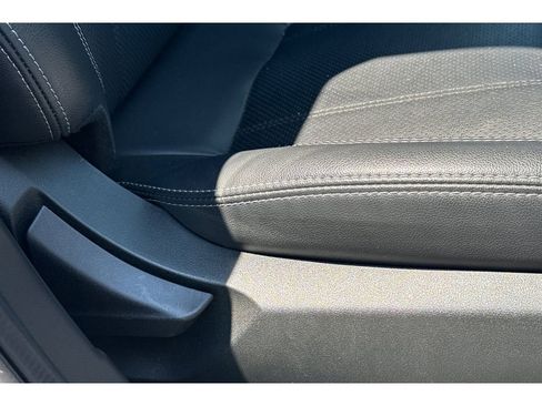 Used 2022 Subaru Forester Limited w/ Popular Package #3 image 23