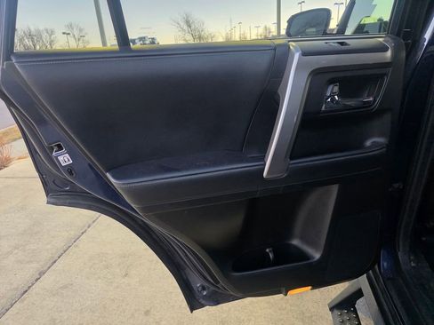 Used 2021 Toyota 4Runner SR5 image 25