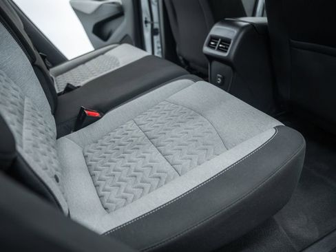 Used 2022 Chevrolet Equinox LS w/ LS Convenience Package image 28