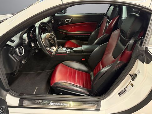 Used 2019 Mercedes-Benz SLC 300 image 10