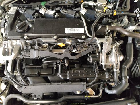 Used 2020 Toyota Camry SE image 30