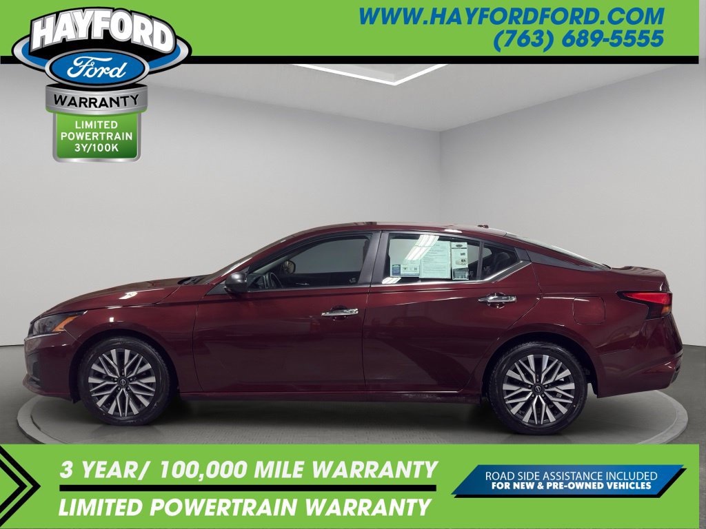 Used 2025 Nissan Altima 2.5 SV FWD image 2