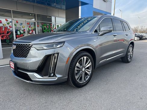 Used 2021 Cadillac XT6 Premium Luxury image 1