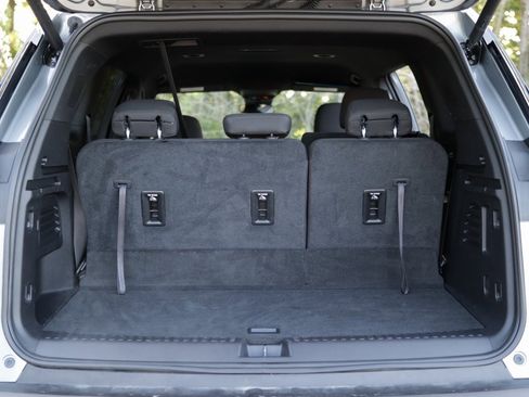 Used 2025 GMC Acadia Elevation image 31