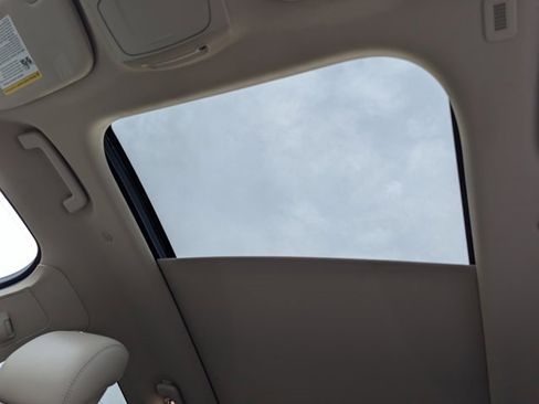 Used 2019 Lincoln Nautilus Reserve image 17