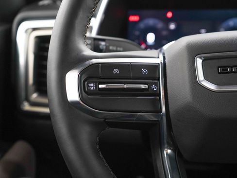 Used 2024 GMC Canyon Denali AWD/4WD image 23
